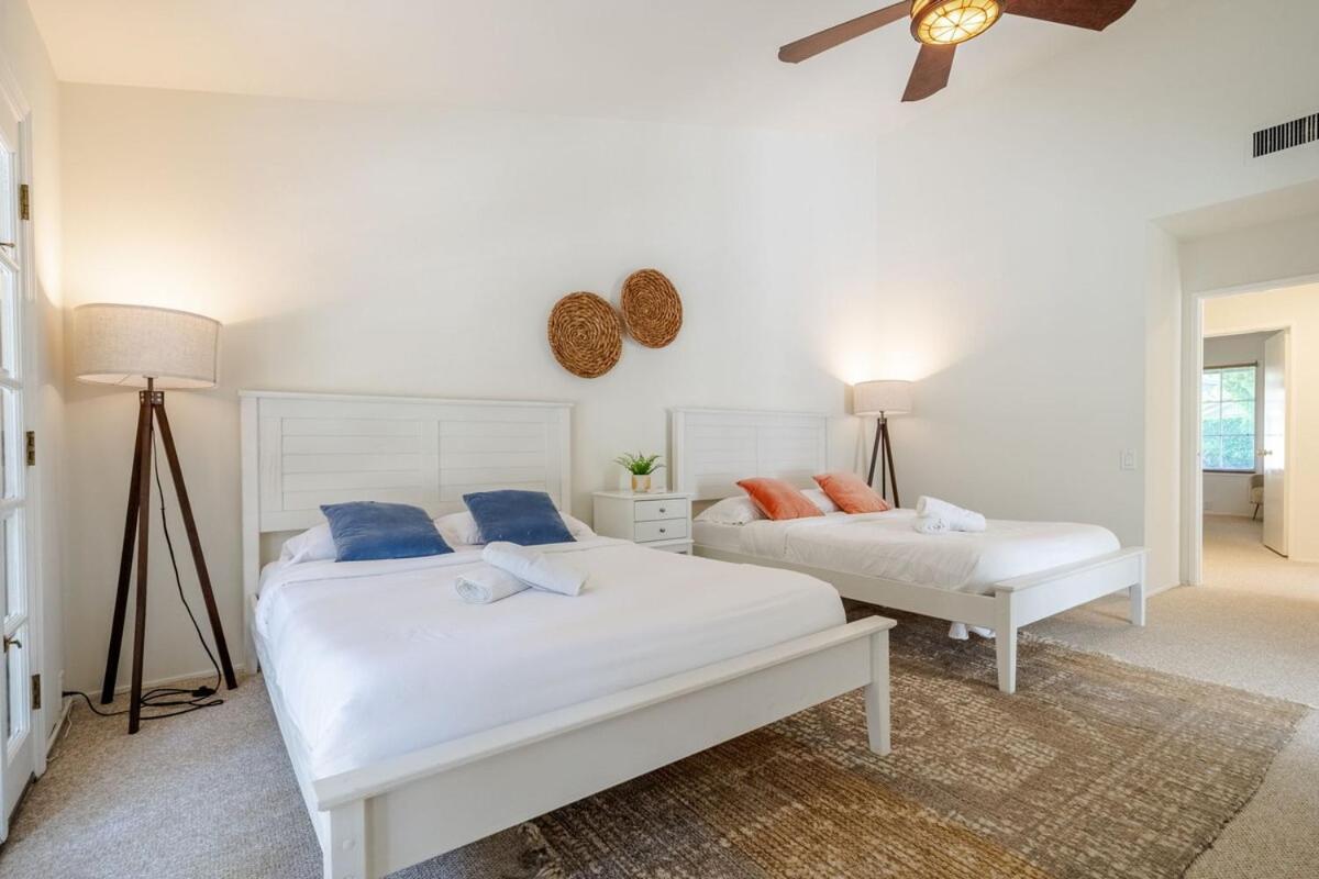 6 Minutes To Universal With Game Room, Heated Pool & Holiday home *